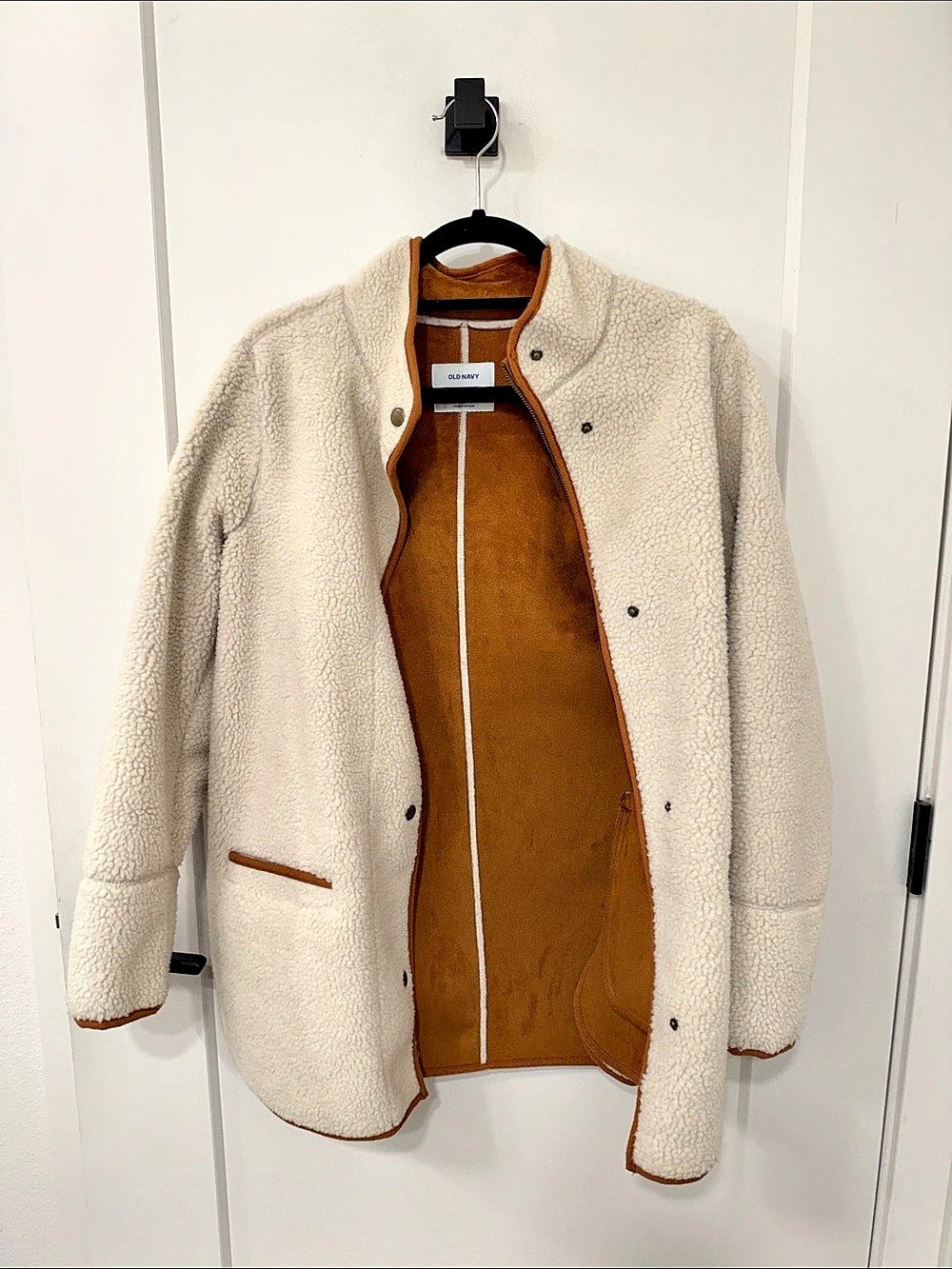 Old Navy Sherpa Jacket in Cream & Brown Size XS
